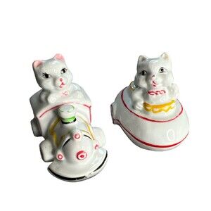 2 Porcelain Cats By Nanco Cat‎ On Train Cat In Car
